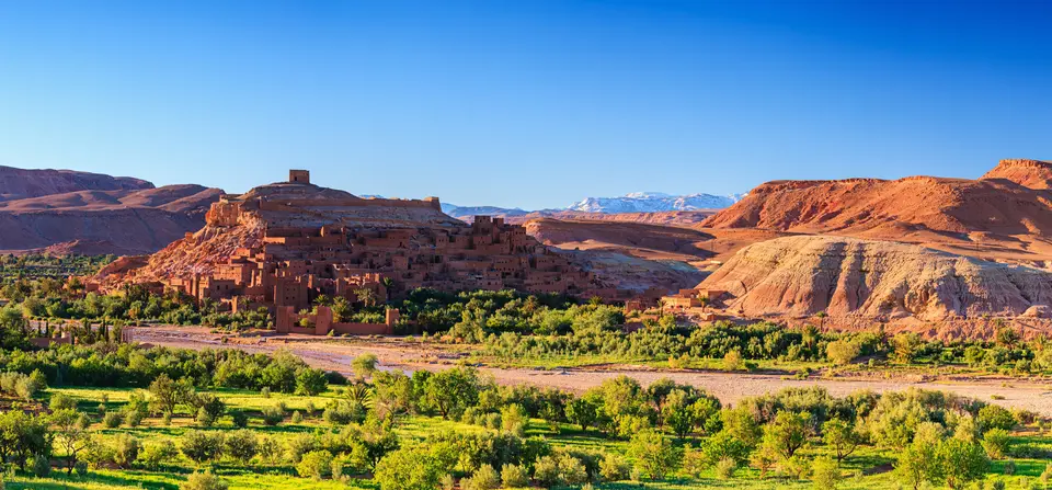 Ait Ben Haddou and its valley below the Atlas