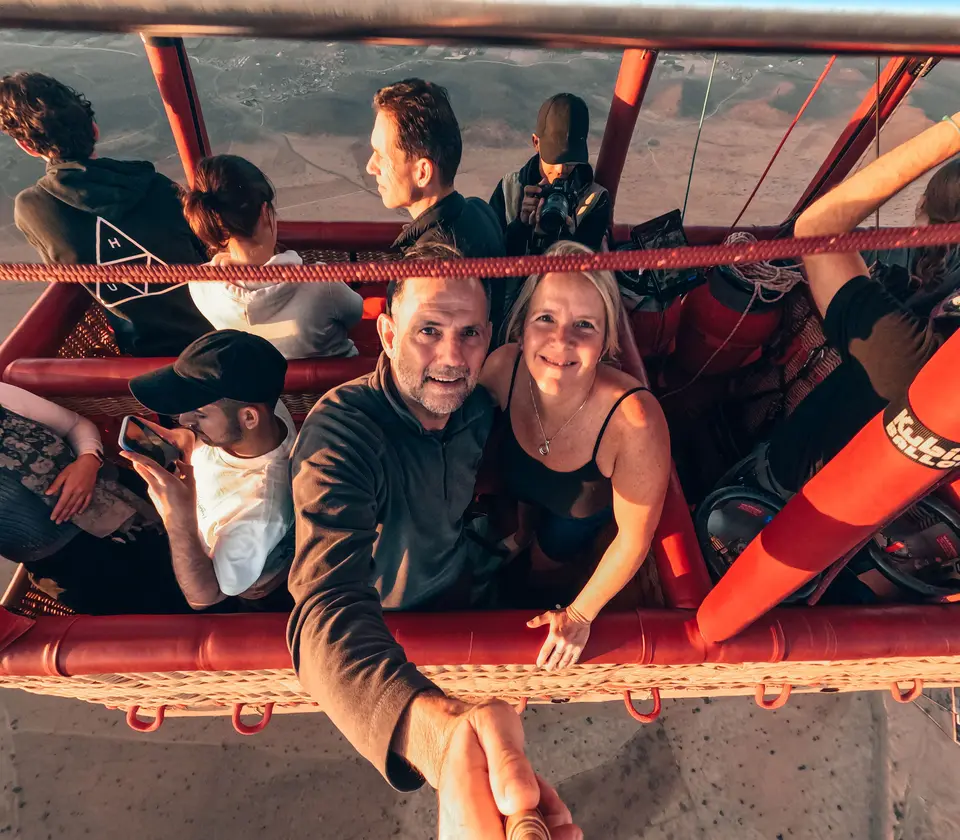A couple in the balloon basket, seen from above